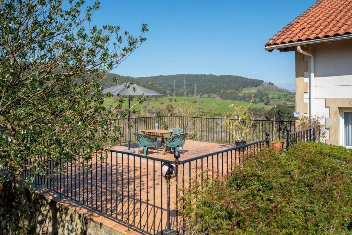 Casa Con Jardin En Gama Villa Bárcena de Cicero Екстериор снимка