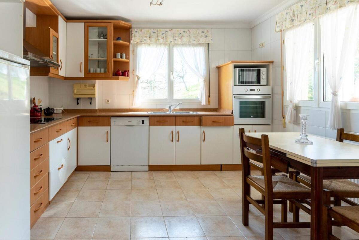 Casa Con Jardin En Gama Villa Bárcena de Cicero Екстериор снимка