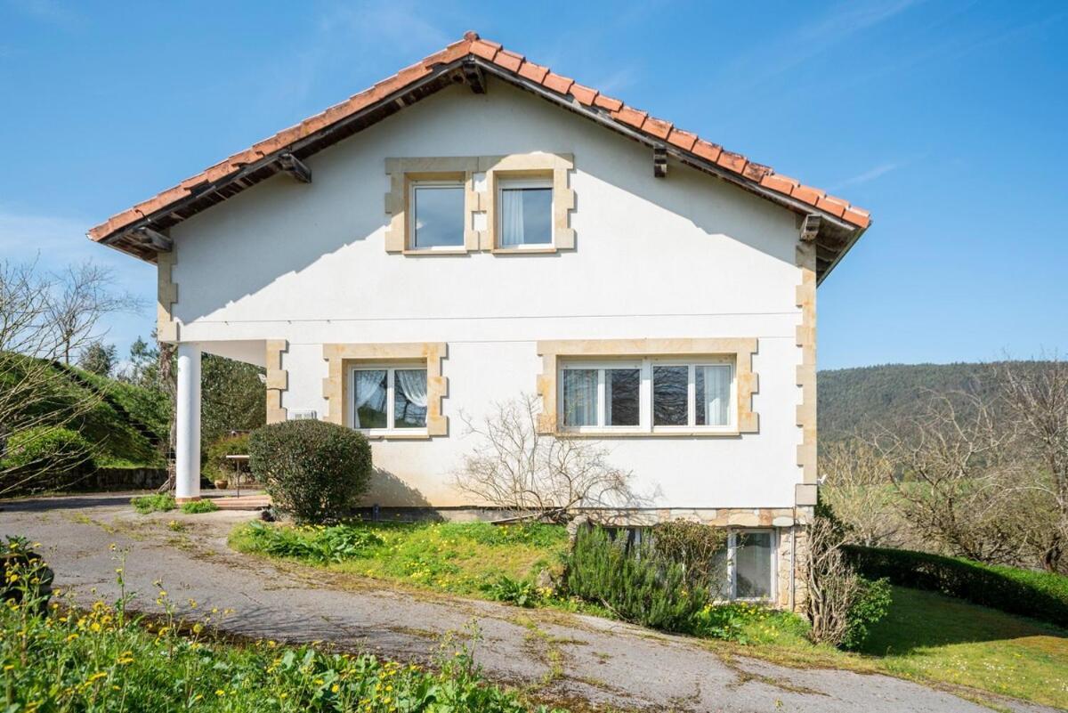 Casa Con Jardin En Gama Villa Bárcena de Cicero Екстериор снимка